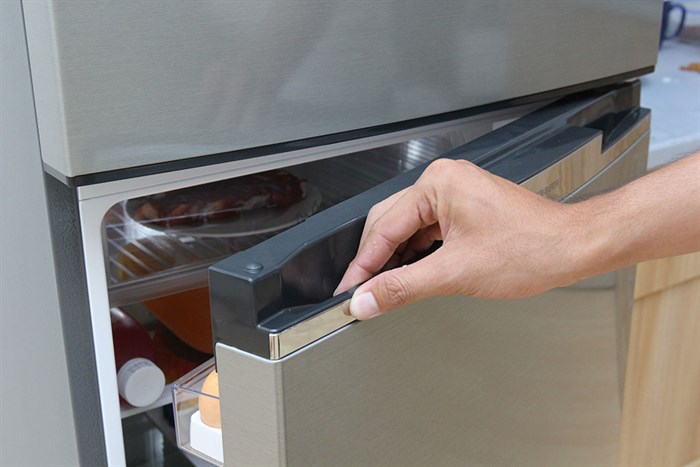 Tủ lạnh Electrolux Inverter 342 lít EME3500MG Màu Bạc