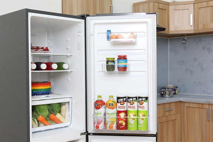 Tủ lạnh Electrolux Inverter 251 lít EBB2600MG Màu Bạc