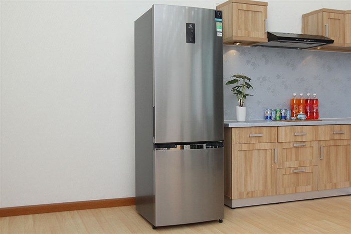 Tủ lạnh Electrolux 343 lít EBE3500AG Màu Xám đậm
