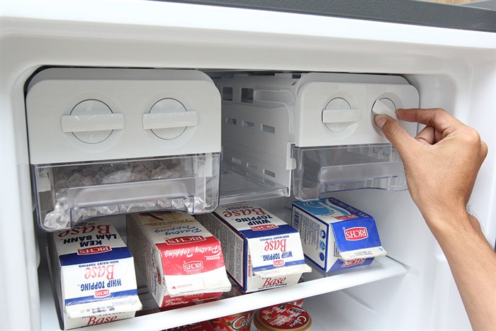 Tủ lạnh Electrolux Inverter 349 lít ETE3500AG Màu Xám