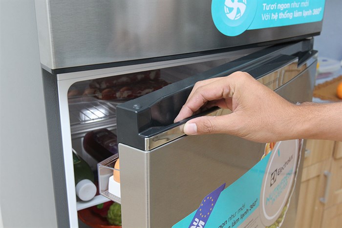 Tủ lạnh Electrolux Inverter 349 lít ETE3500AG Màu Xám