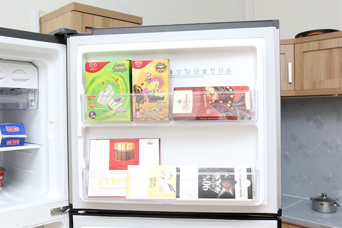 Tủ lạnh Electrolux Inverter 349 lít ETE3500AG Màu Xám