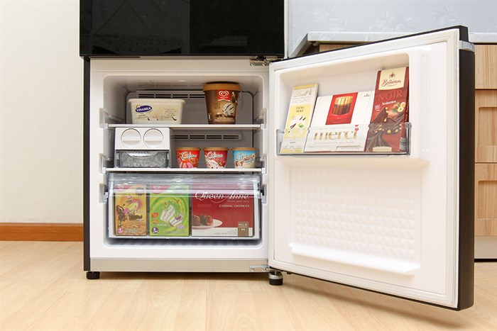 Tủ lạnh Panasonic Inverter 255 lít NR-BV288GKVN Màu Đen