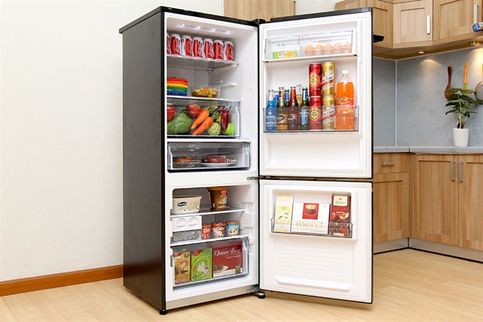 Tủ lạnh Panasonic Inverter 255 lít NR-BV288GKVN Màu Đen