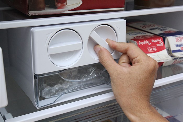 Tủ lạnh Panasonic Inverter 290 lít NR-BV328GKVN Màu Đen