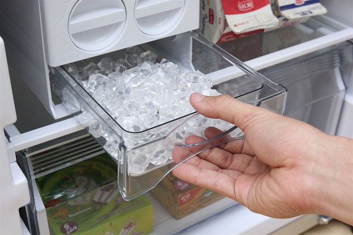 Tủ lạnh Panasonic Inverter 290 lít NR-BV328GKVN Màu Đen