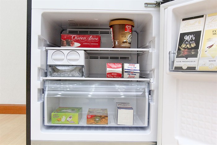 Tủ lạnh Panasonic Inverter 290 lít NR-BV328GKVN Màu Đen