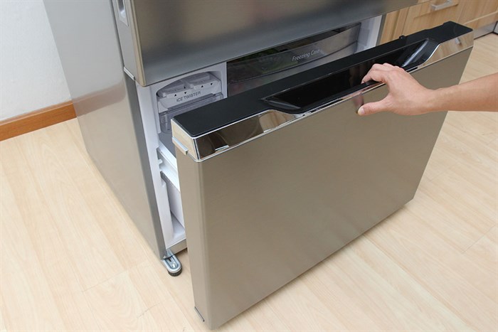 Tủ lạnh Panasonic Inverter 546 lít NR-BY608XSVN Màu Xám