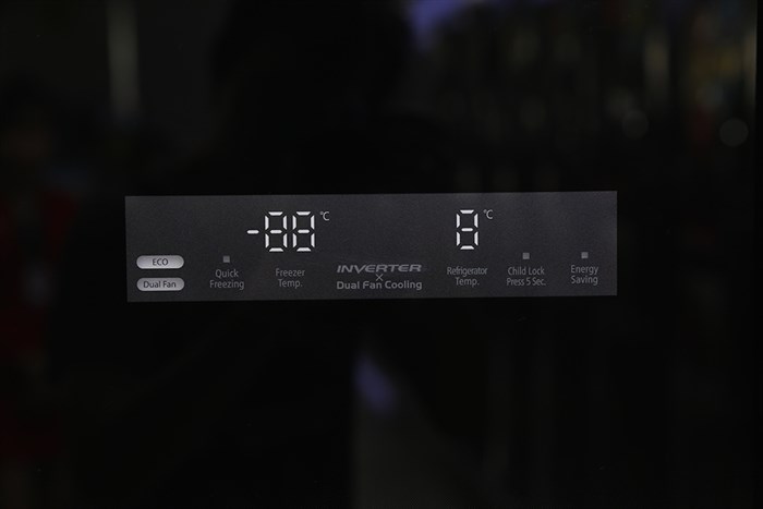 Tủ lạnh Hitachi 590 lít R-WB730PGV5 XGR Màu Xám