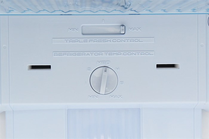 Tủ lạnh Aqua Inverter 204 lít AQR-I226BN Màu Nâu