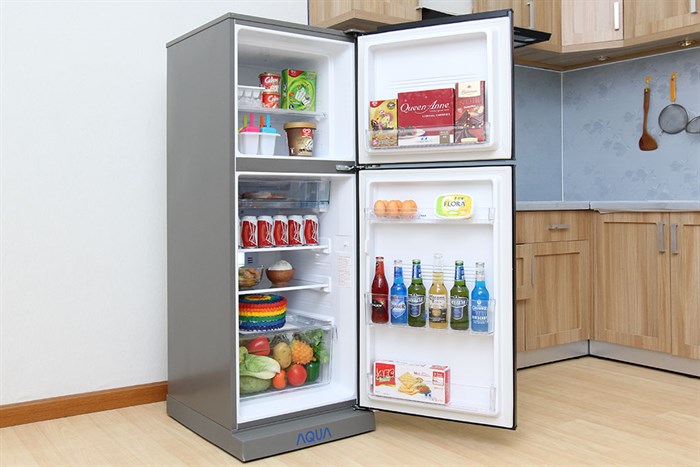 Tủ lạnh Aqua Inverter 204 lít AQR-I226BN Màu Nâu