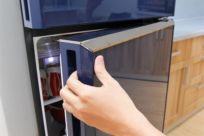 Tủ lạnh Panasonic 199 lít NR-BN211GAVN Màu Xanh Dương