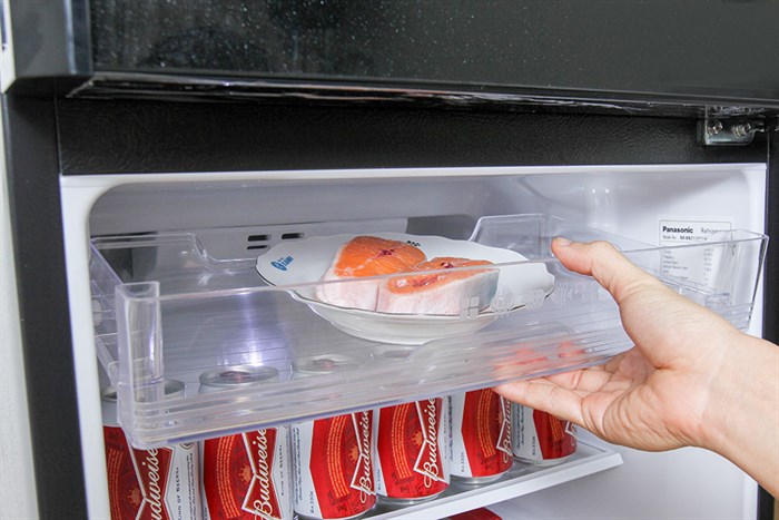 Tủ lạnh Panasonic 199 lít NR-BN211GKVN Màu Đen