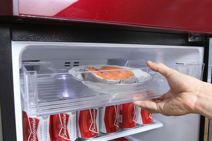 Tủ lạnh Panasonic 199 lít NR-BN211GRVN Màu Đỏ