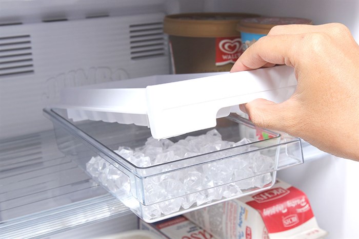 Tủ lạnh Panasonic Inverter 188 lít NR-BA228PSVN Màu Xám