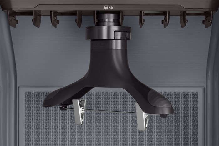 Tủ chăm sóc quần áo thông minh Samsung Bespoke AirDresser 5 móc DF10A9500CG/SV Màu Đen - xanh dương