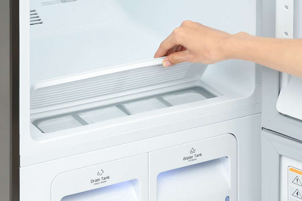 Tủ chăm sóc quần áo thông minh LG Styler Inverter 3 móc S3MFC Màu Trắng - Bạc