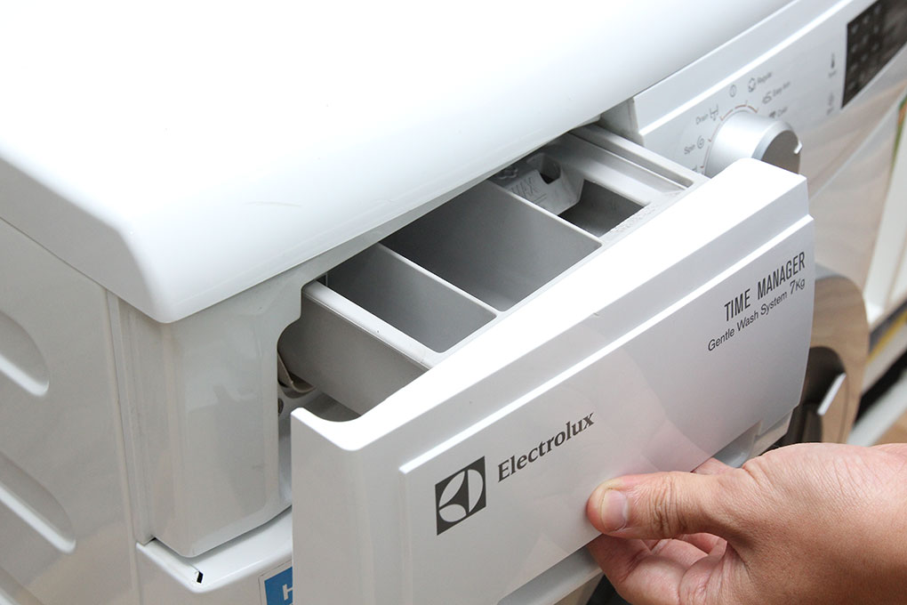Máy giặt Electrolux 7 kg EWP10742