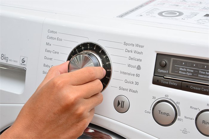 Máy giặt LG 8 kg WD-13600