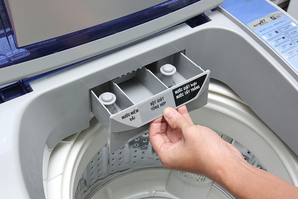 Máy giặt Sanyo ASW-U700Z1T 7kg Màu Bạc