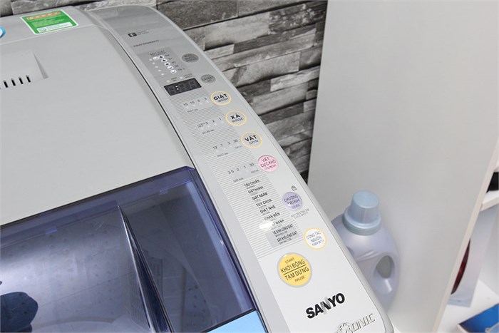 Máy giặt Sanyo ASW-DQ900HT 9kg Màu Bạc
