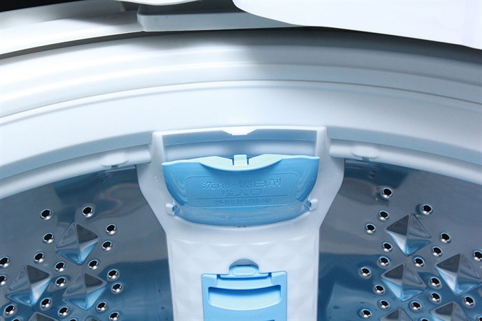 Máy giặt Toshiba Inverter 14kg AW-DC1500WV Màu Trắng