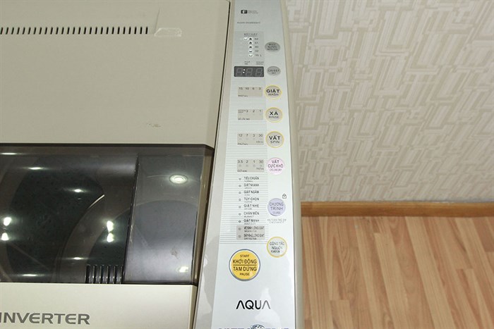 Máy giặt Aqua 9 kg AQW-DQ900HT