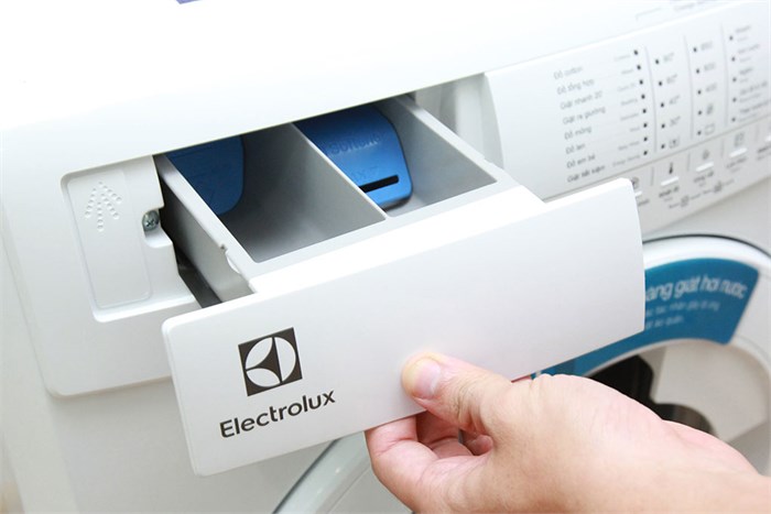 Máy giặt Electrolux 8 kg EWF10843 Màu Trắng