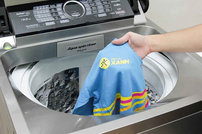 Máy giặt Panasonic 13.5 kg NA-F135X1SRV Màu Xám