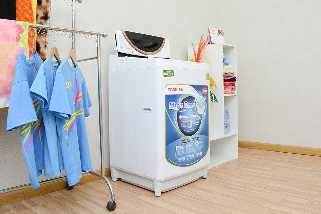 Máy giặt Toshiba 9.5 kg ME1050GV (WD) Màu Trắng - vàng đồng
