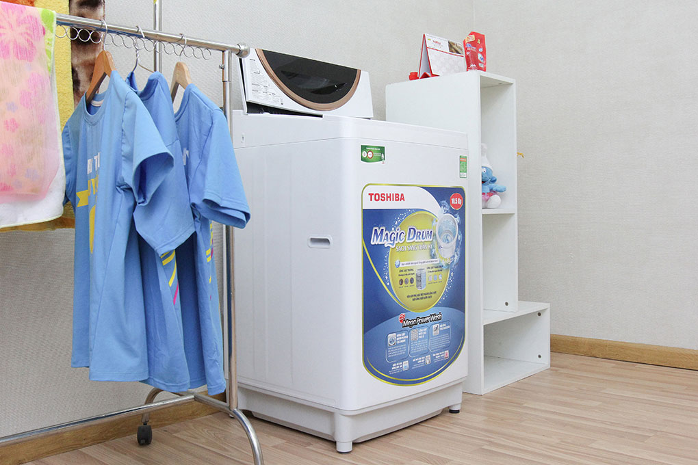 Máy giặt Toshiba 10.5 kg ME1150GV(WK) Màu Trắng - vàng đồng