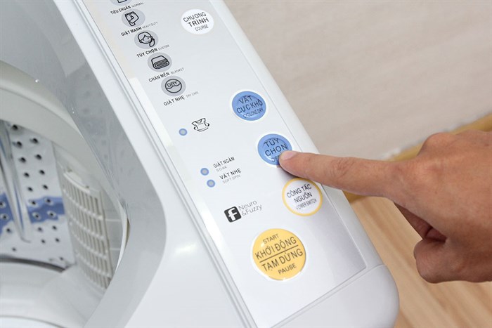 Máy giặt Aqua 9 kg AQW-U90ZT S