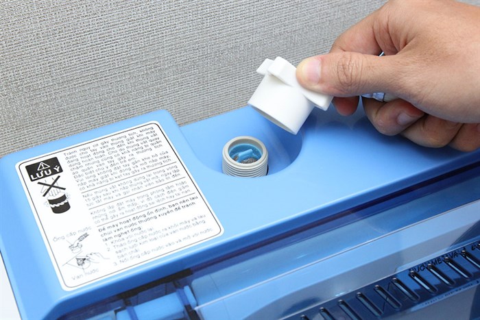 Máy giặt Aqua 9 kg AQW-U90ZT S