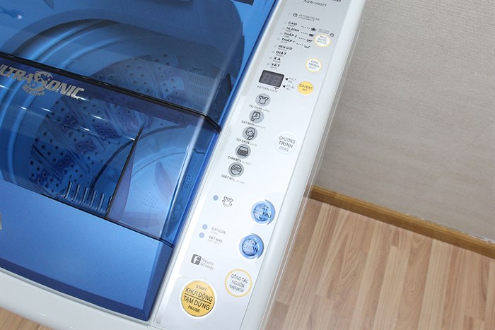 Máy giặt Aqua 9 kg AQW-U90ZT S
