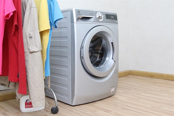 Máy giặt Electrolux Inverter 8 kg EWF12832S Màu Xám