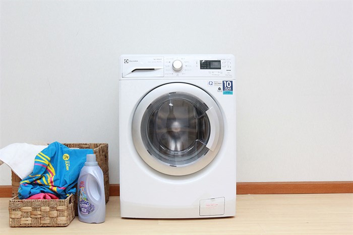 Máy giặt sấy Electrolux Inverter 8 kg EWW12842 Màu Trắng