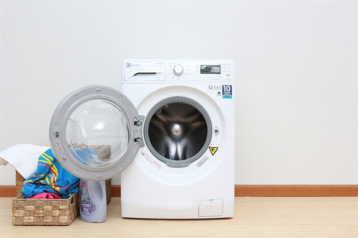 Máy giặt sấy Electrolux Inverter 8 kg EWW12842 Màu Trắng