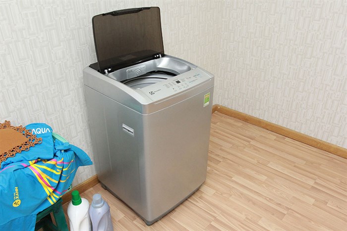 Máy giặt Electrolux 7.5 kg EWT754XS Màu Xám