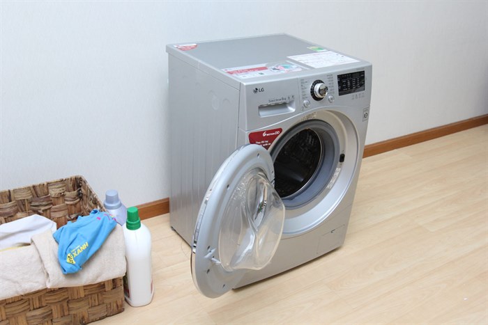 Máy giặt LG 8 kg F1408NPRL