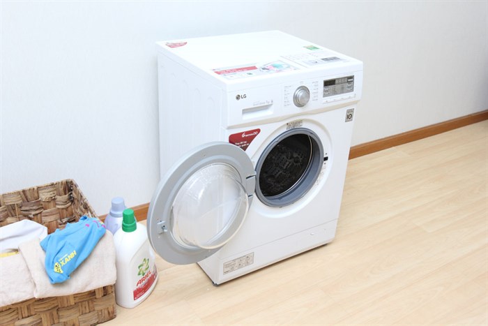 Máy giặt LG 7 kg F1407NMPW