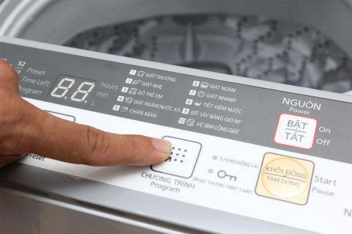 Máy giặt Panasonic 7 kg NA-F70VS7HCV Màu Xám nhạt