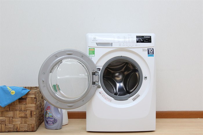 Máy giặt Electrolux 8 kg EWF12843 Màu Trắng