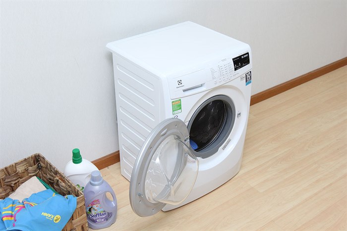 Máy giặt Electrolux 8 kg EWF12843 Màu Trắng