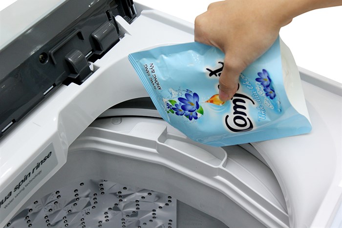 Máy giặt Panasonic 7.6 kg NA-F76VG9HRV Màu Bạc