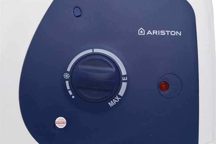 Máy nước nóng Ariston 15 lít STAR B 15 R 2.5 FE Màu Trắng - Xanh