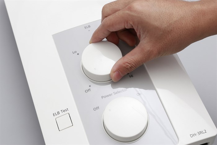 Máy nước nóng trực tiếp Panasonic 3500W DH-3RL2VH Màu Trắng