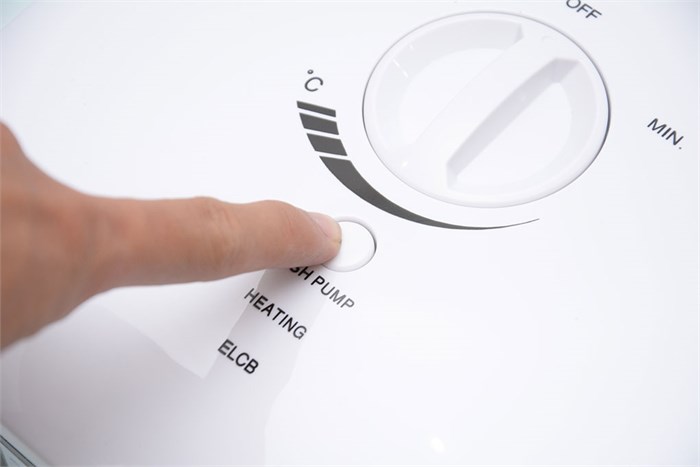 Máy nước nóng Ferroli DIVO SSP 4.5 kW Màu Trắng