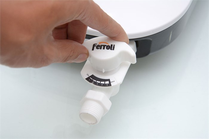 Máy nước nóng Ferroli DIVO SDN 4.5 kW Màu Trắng