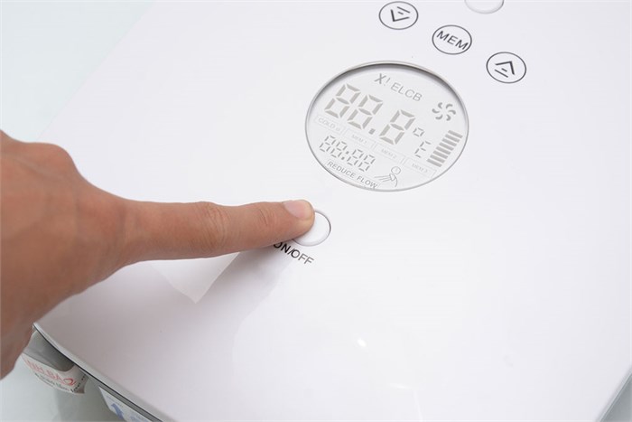 Máy nước nóng Ferroli DIVO SDN 4.5 kW Màu Trắng