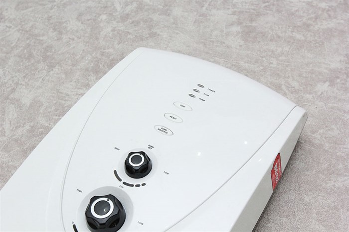 Máy nước nóng Ariston IM-4522EP 4.5 kW (Trắng) Màu Trắng